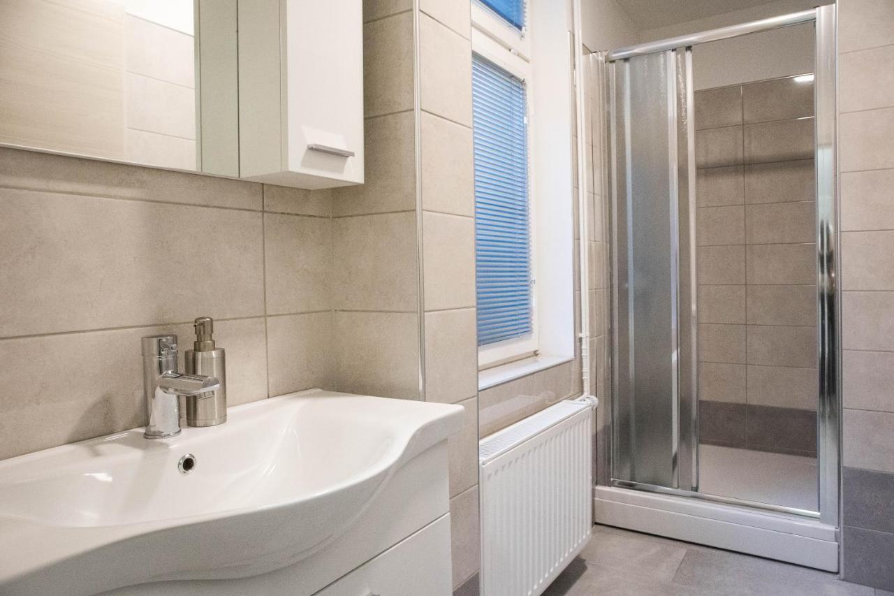 Jantar Apartmaji Novo Mesto Exteriör bild