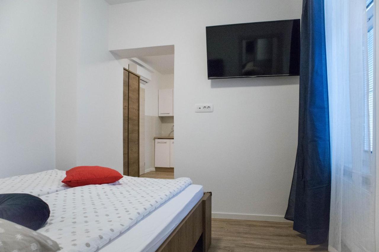 Jantar Apartmaji Novo Mesto Exteriör bild