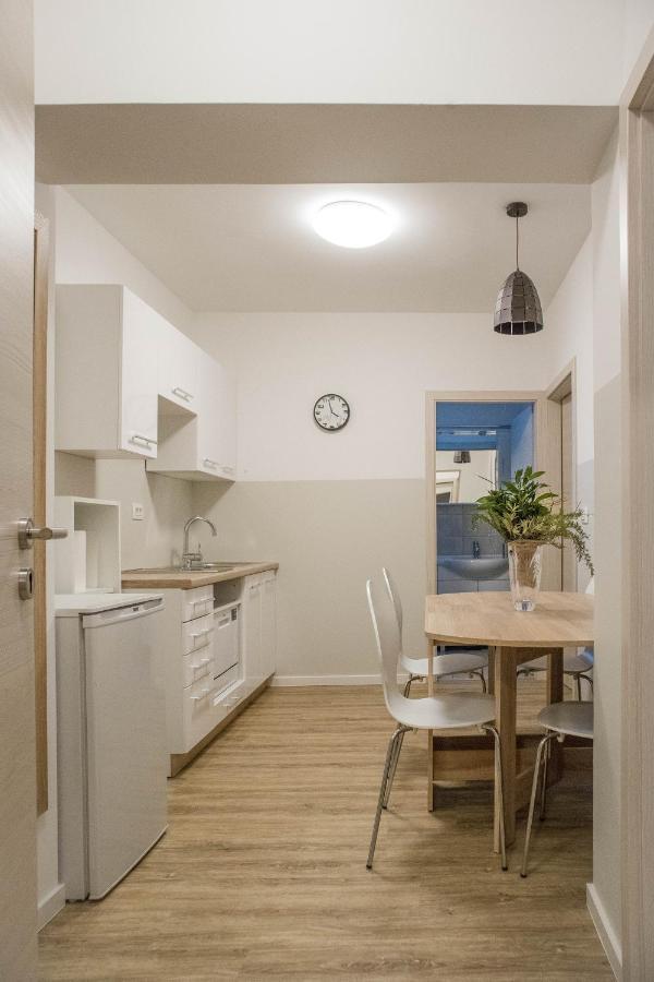 Jantar Apartmaji Novo Mesto Exteriör bild